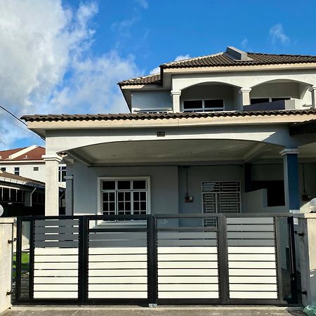 Desyafiq Homestay Kuala Kedah Eksteriør billede
