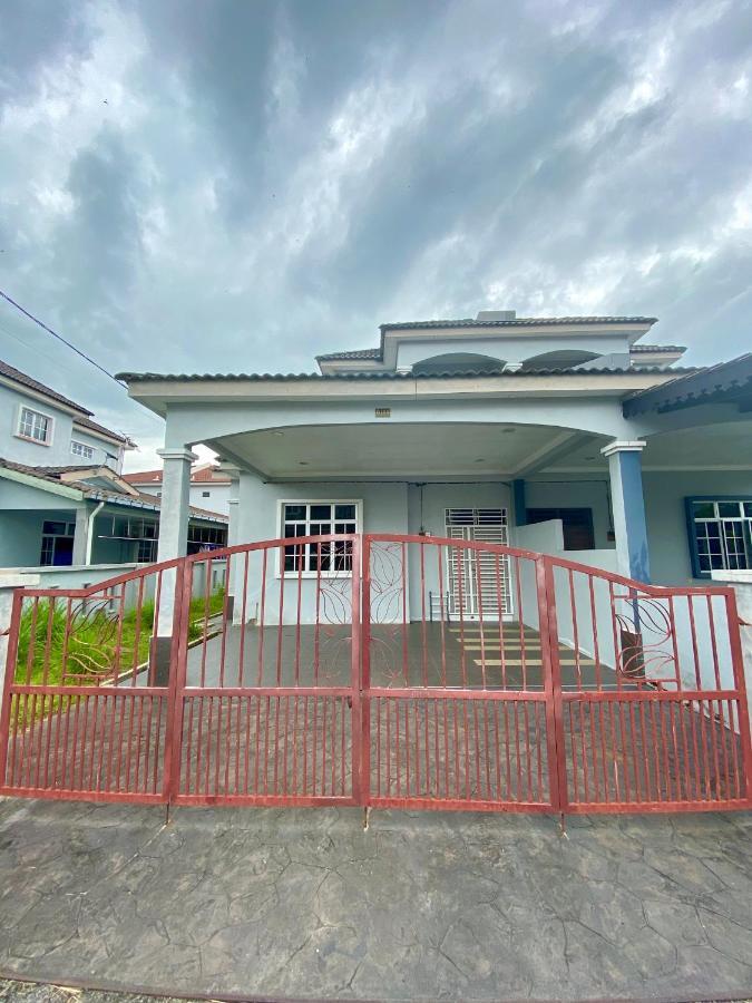 Desyafiq Homestay Kuala Kedah Eksteriør billede