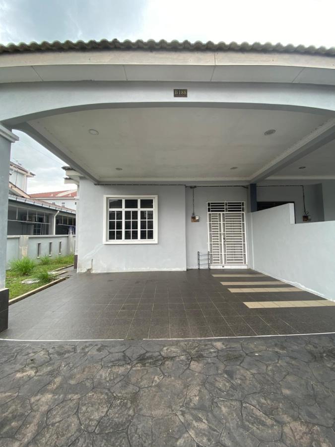 Desyafiq Homestay Kuala Kedah Eksteriør billede